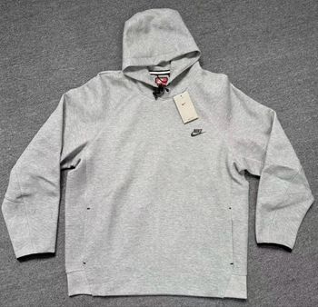 Sweat Nike tech 