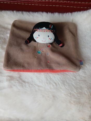 Sucre d'orge: Doudou-Poupée Petite Indienne
