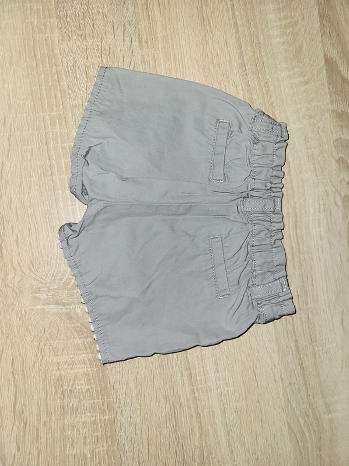 Short 6 mois - photo numéro 3