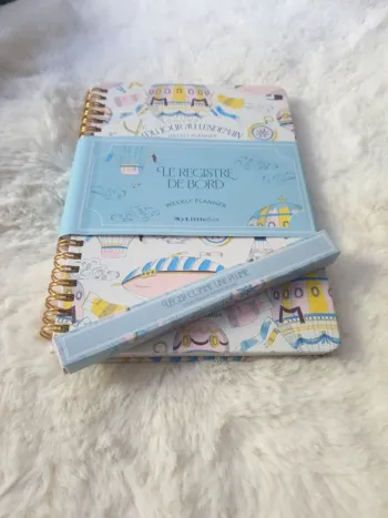 Neuf ensemble weekly planner et stylo my little box