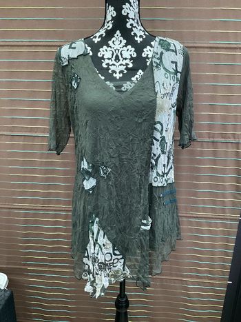 Blouse grise et blanc 38/40 neuve