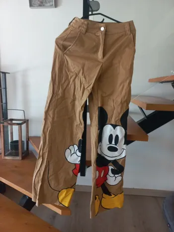 Pantalon Bershka Disney