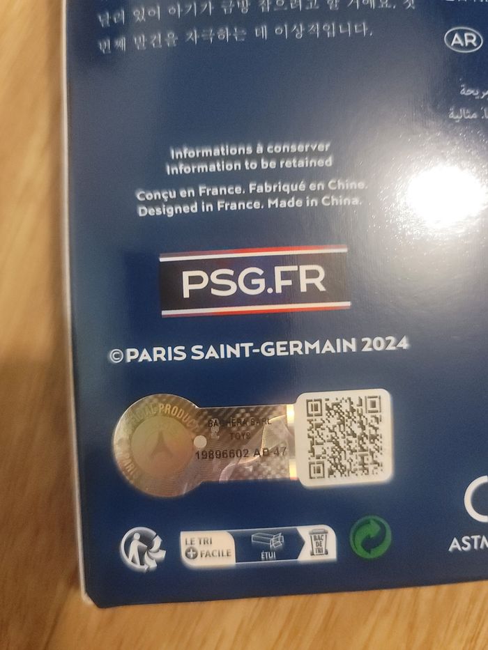 Chaussettes hochet  psg neuf - photo numéro 3