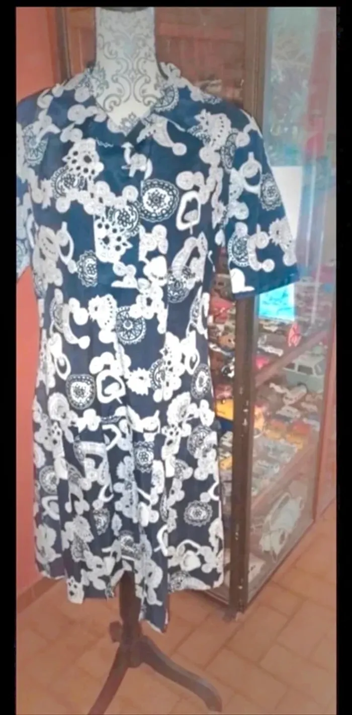 Robe bleu marine à motifs T40 vintage - photo numéro 4