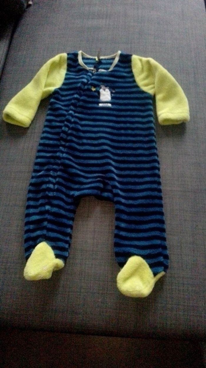 Surpyjamas épais très chaud moltone polaire très bonne état 12moid Orchestra automne-hiver