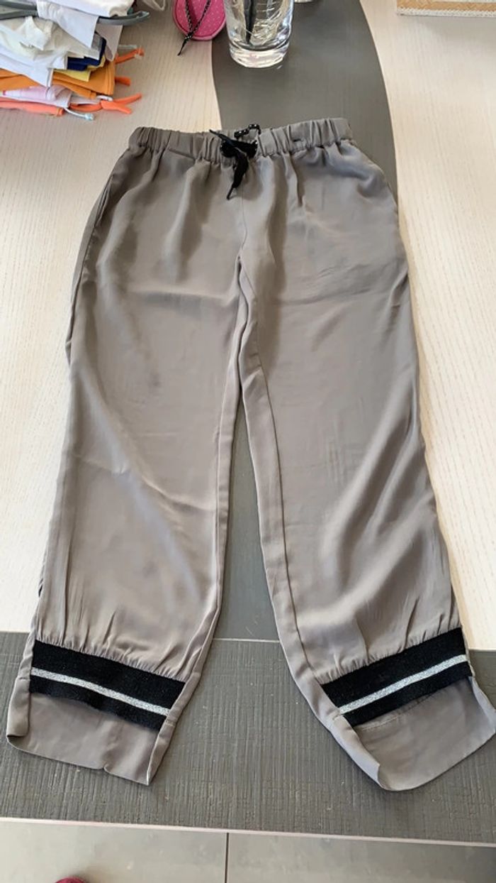 Pantalon léger gris 7/8 ans Benetton