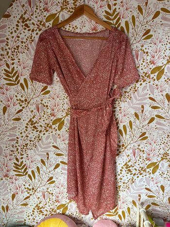 Robe cache cœur fleurie bohème