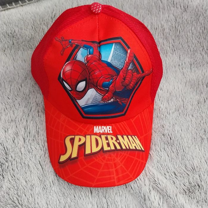 Casquette spiderman neuve