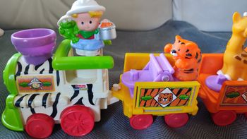 Train musical au zoo musical Little People de Fisher-Price