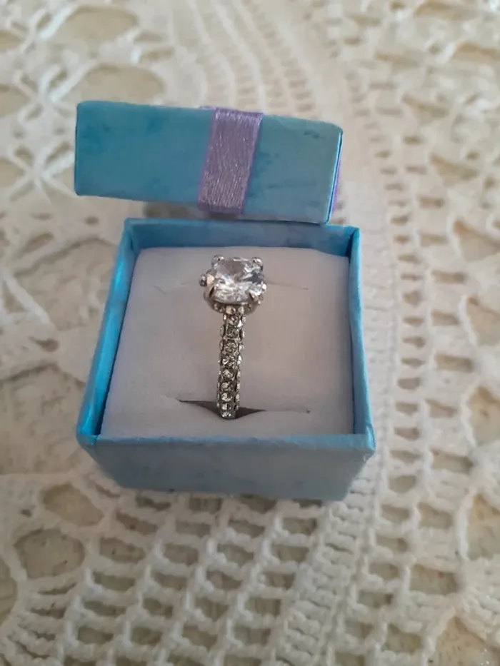 Bague pierre en cristal entourée de strass, taille 60 - photo numéro 2