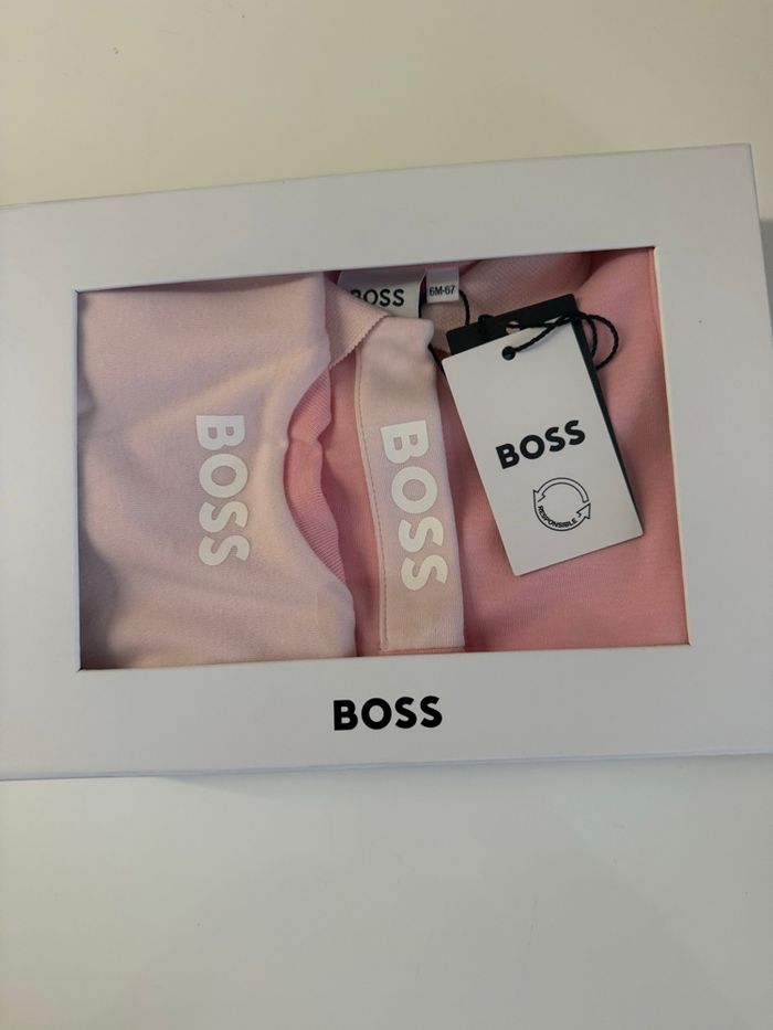 Ensemble pyjama et bavoir