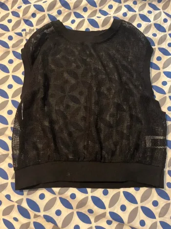 Top ajouré taille M