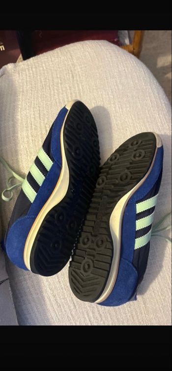 Adidas bleues