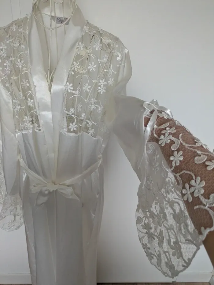 Robe de chambre /Kimono satin 42 - photo numéro 4