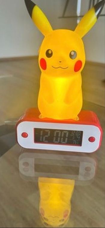 Réveil/ Veillseuse pikachu 