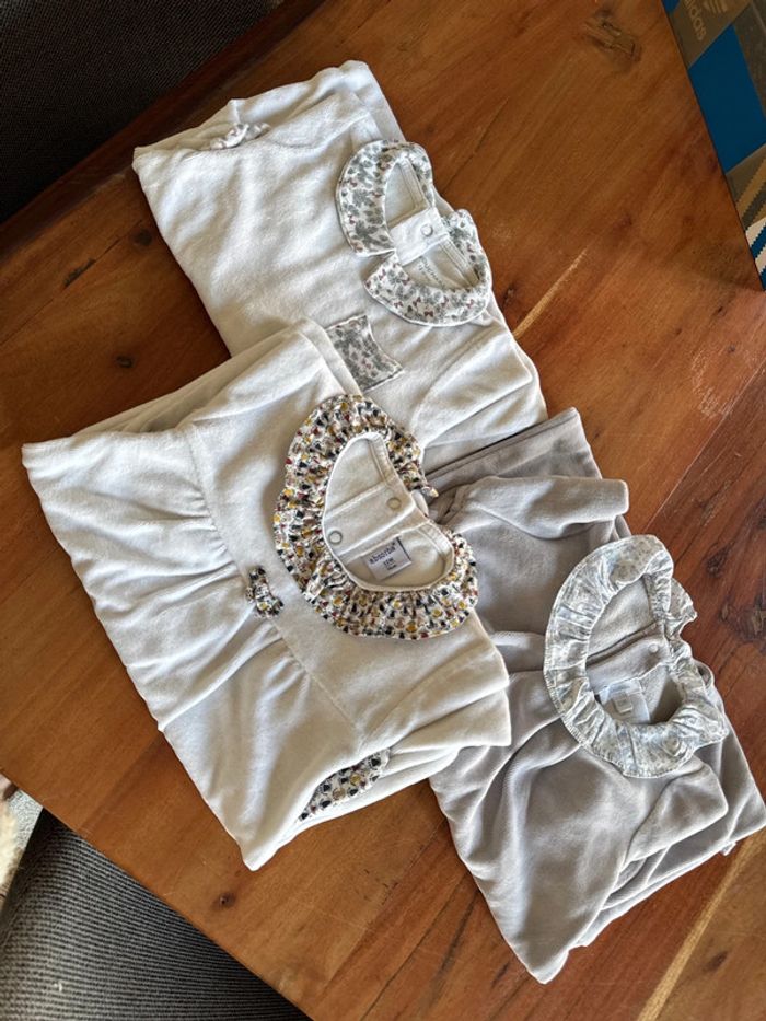Lot 3 pyjamas 12M