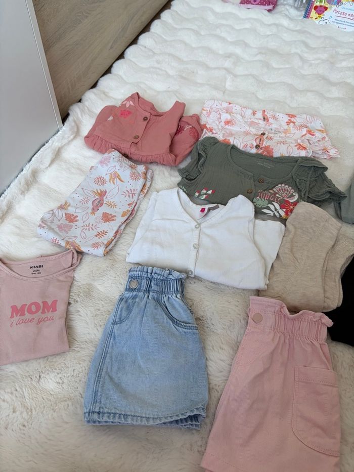 Lot vêtements 24 mois - photo numéro 2