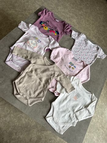 Lots bodies fille 3 mois 