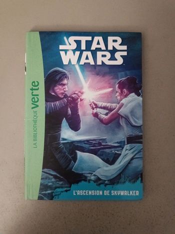 La bibliothèque verte Star Wars l'ascension de Skywalker. Numéro 9