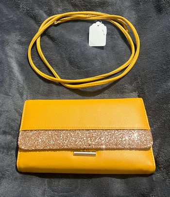 Grand porte feuille / monnaie moutarde et paillettes à bandoulière neuf