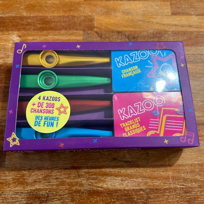 Blind test kazoo 4 kazoos et 300 chansons