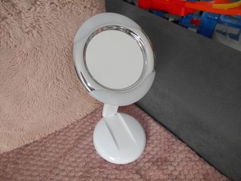 Miroir lumineux grossissant pliable