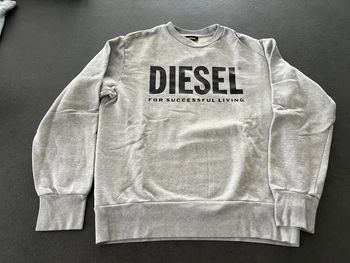 Sweat Diesel taille 16 ans