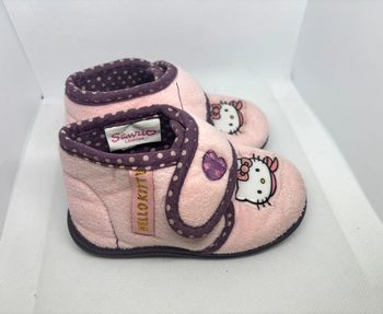 Pantoufle bébé Hello Kitty