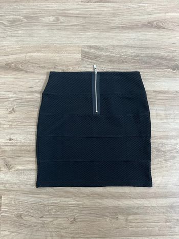 Jupe femme Amisu taille 38 couleur noir très bon état