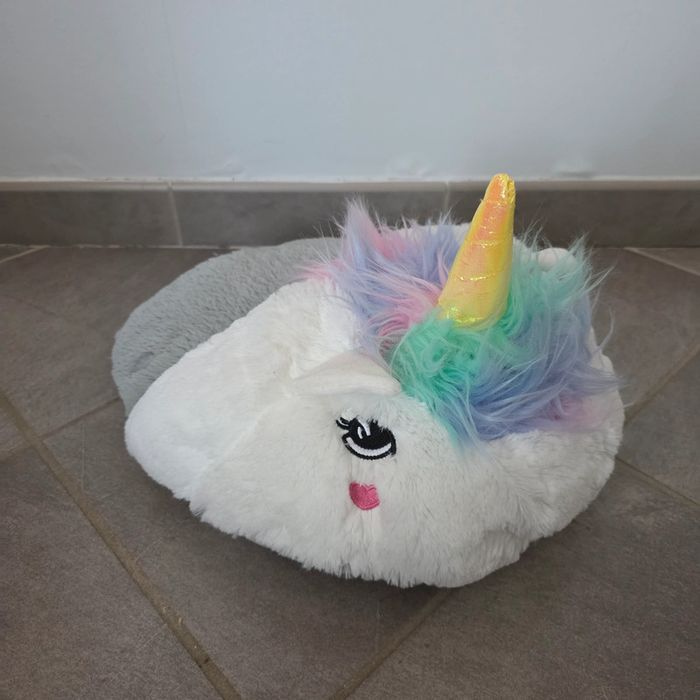 Chausson géant chauffe pied licorne
