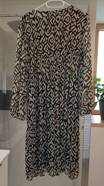 Robe femme taille 44 halogène voile noir et beige très bon état 