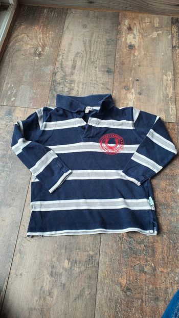 T-shirt u collection 4 ans en très bon état