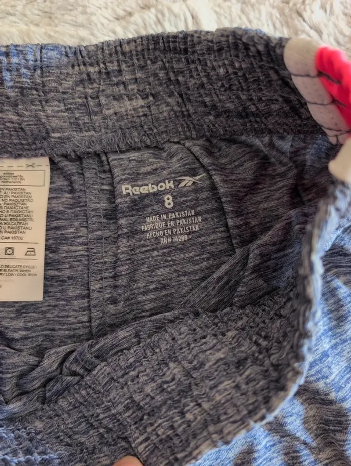 Short 8 ans Reebok. Neuf. Fille - photo numéro 3