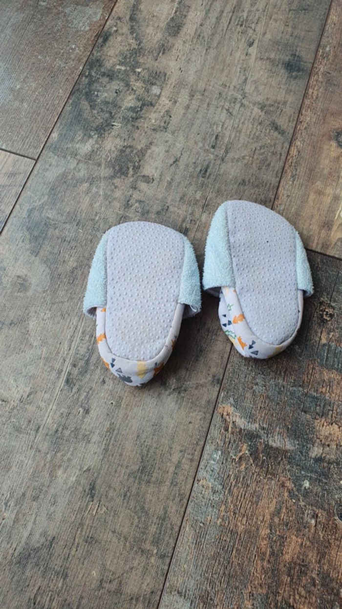 Chausson taille 15 16 en très bon état - photo numéro 5