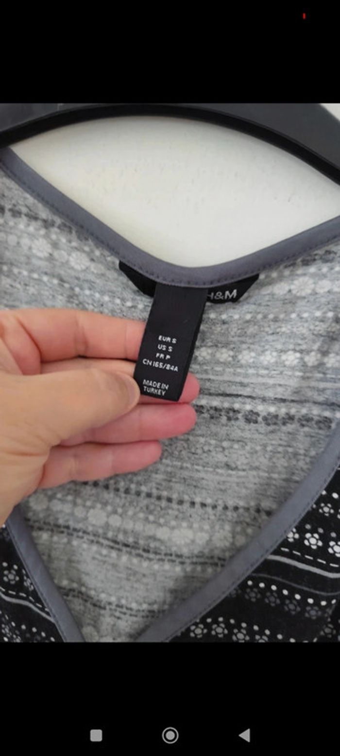 Blouse fluide noire à fleurs taille S H&M - photo numéro 3