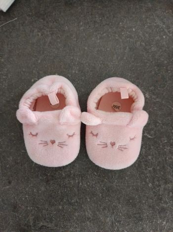 Chaussons roses 3/6 mois