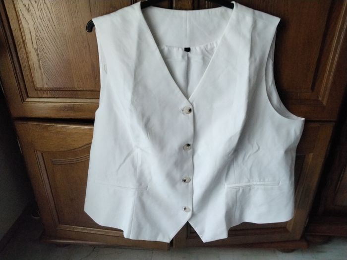 Gilet neuf - photo numéro 1
