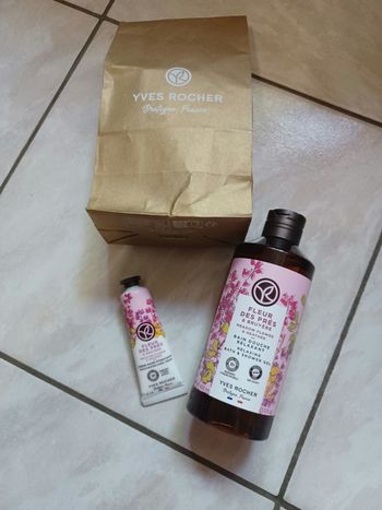 Coffret Yves Rocher gel douche et crème mains