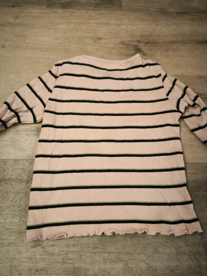 Pull et tee shirt 6ans - photo numéro 6