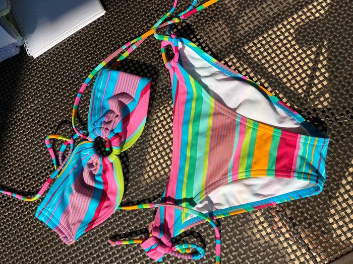 Joli maillot de bain deux pièces Roxy S - photo numéro 2