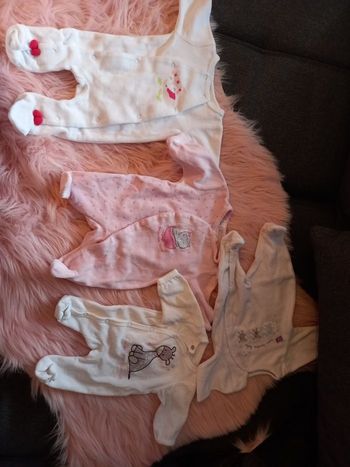 Vêtements et équipements bébé