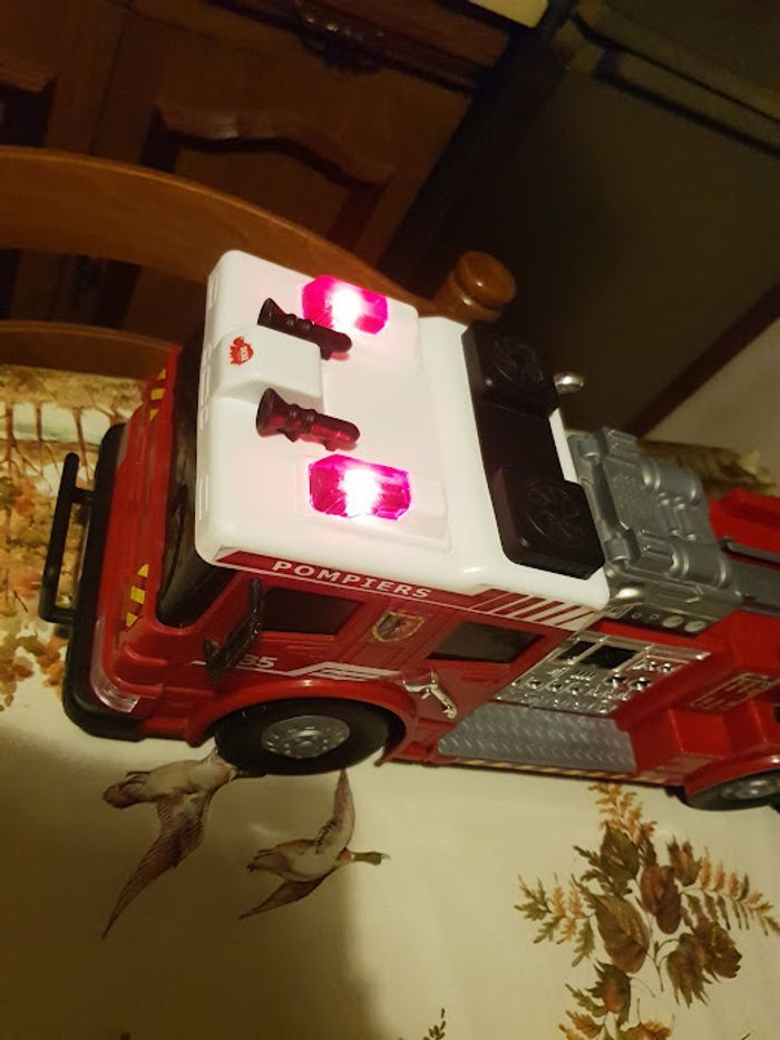 Grand camion de pompier 55cm avec échelle télécommandé - Dickie Toys - photo numéro 7