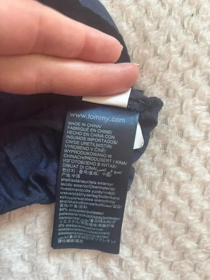 Robe tommy hilfiger Taille 10 ans état neuf - photo numéro 5