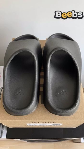 Adidas Yeezy Slide Noir Taille  43