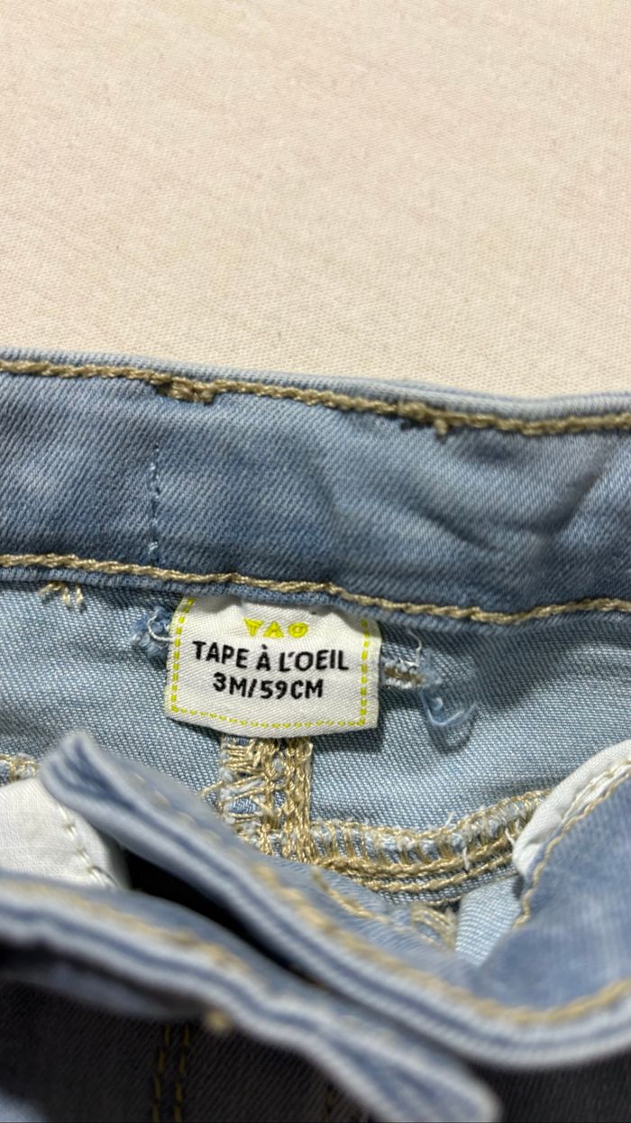 🌼 Jean bleu clair motif petites fleurs – Tape à l’œil – 3 mois - photo numéro 3