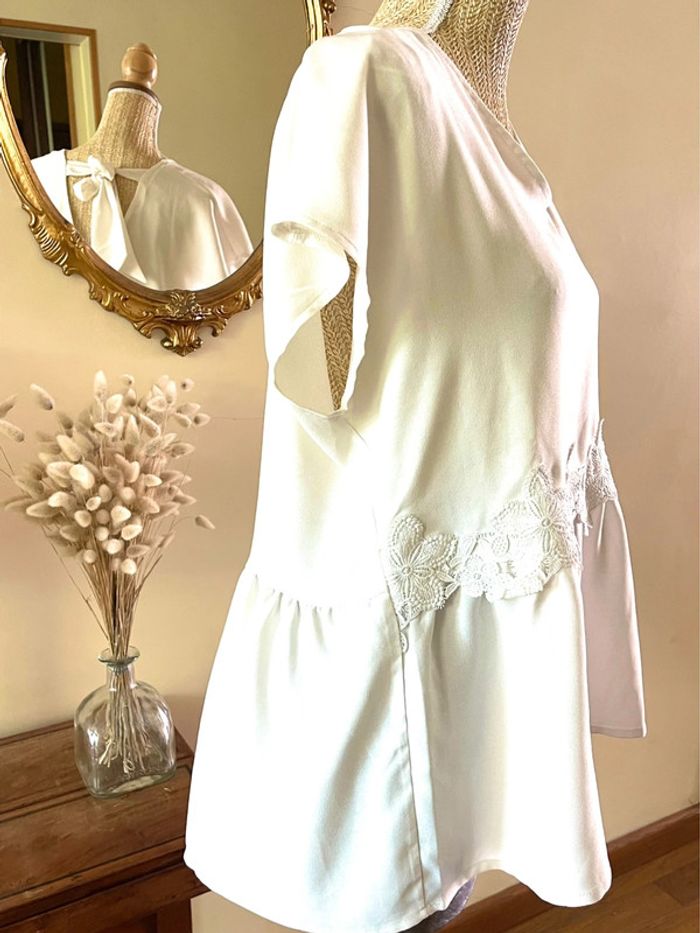 Top Élégant en Crème avec Détails en broderie - photo numéro 2