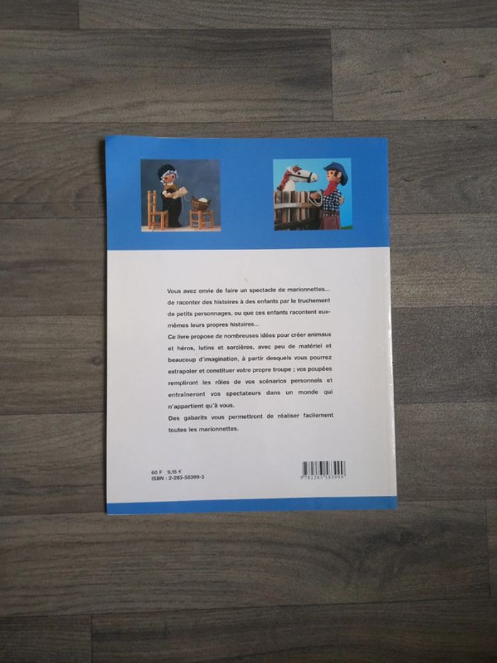 Livre " jouez avec les marionnettes" - photo numéro 2