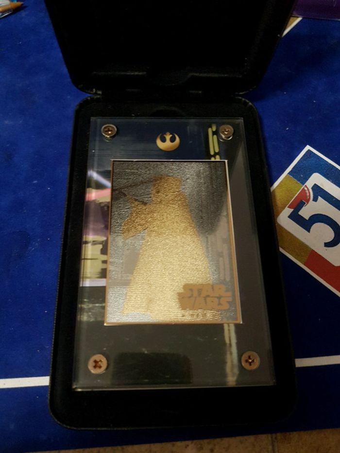 Coffret collector Star Wars carte en or - photo numéro 3