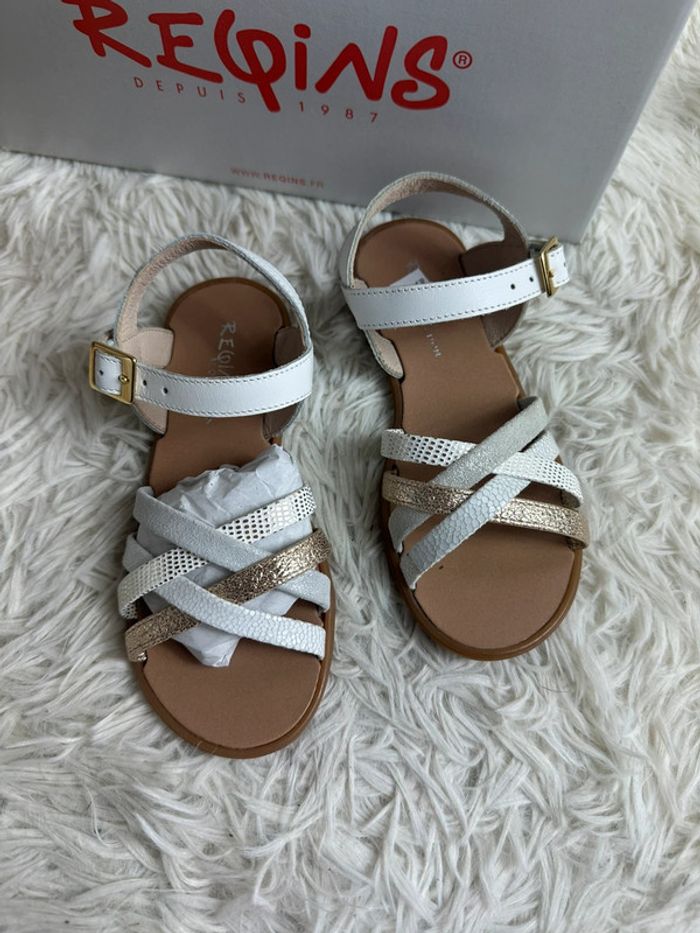 Paire de sandales Reqins taille 28 - photo numéro 2