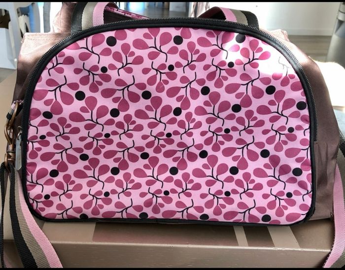 Sac à langer Béaba grand et pratique